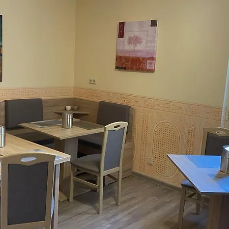 Konukevi Rosengarten Sangerhausen